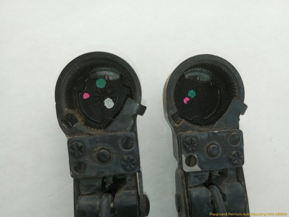 Hummer H2 Pair Of Windshield Wiper Arms
