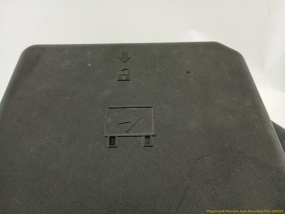 Hummer H2 Engine Fuse Box Cover