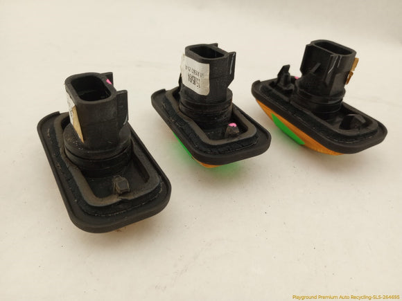Hummer H2 Set Of Front Center Roof Clearance Lamps
