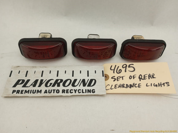 Hummer H2 Set Of Rear Center Roof Clearance Lamps