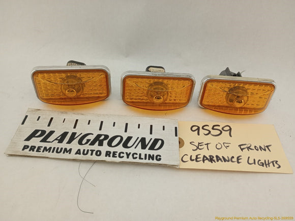 Hummer H2 Set Of Front Center Roof Clearance Lamps