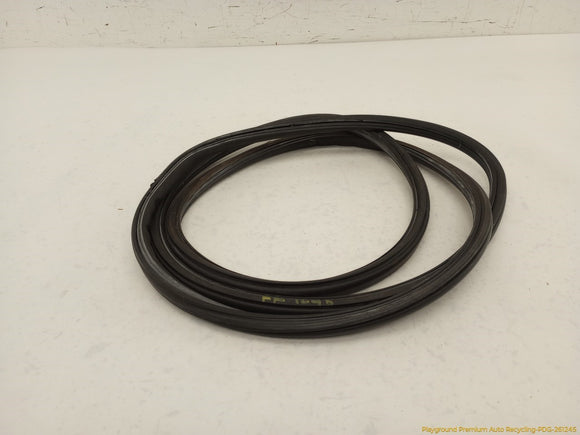 Porsche Cayenne Passenger Right Front Door Seal Weatherstrip