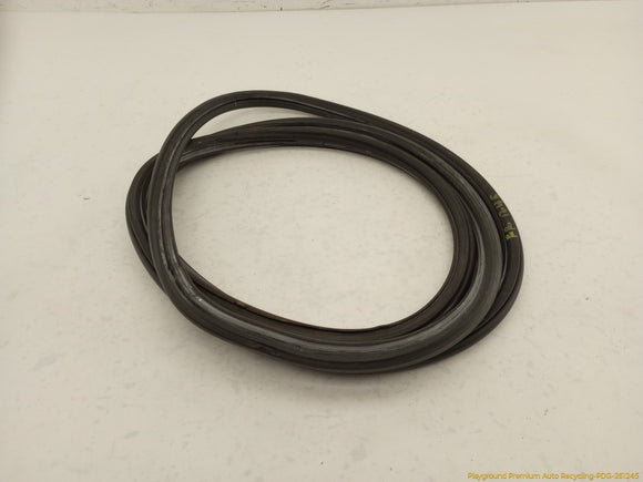 Porsche Cayenne Passenger Right Front Door Seal Weatherstrip