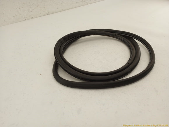 Porsche Cayenne Passenger Right Front Door Seal Weatherstrip
