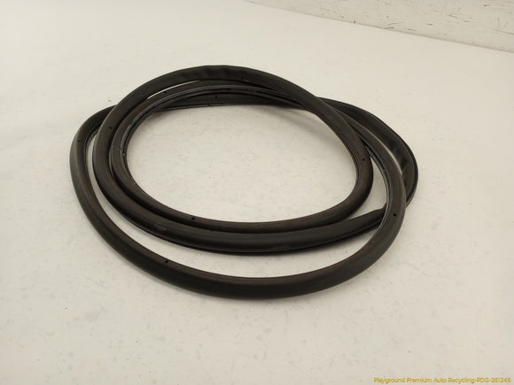Porsche Cayenne Passenger Right Front Door Seal Weatherstrip