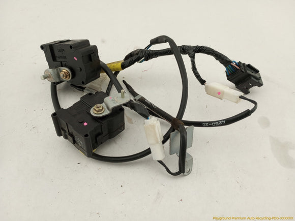 Jaguar XK8 Pair Of Heater Vent Flap Actuators