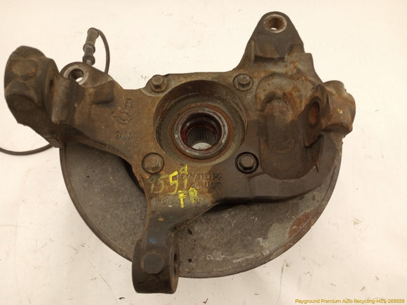 Hummer H2 Passenger Right Front Spindle Knuckle Hub