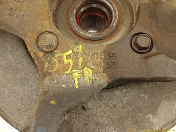 Hummer H2 Passenger Right Front Spindle Knuckle Hub