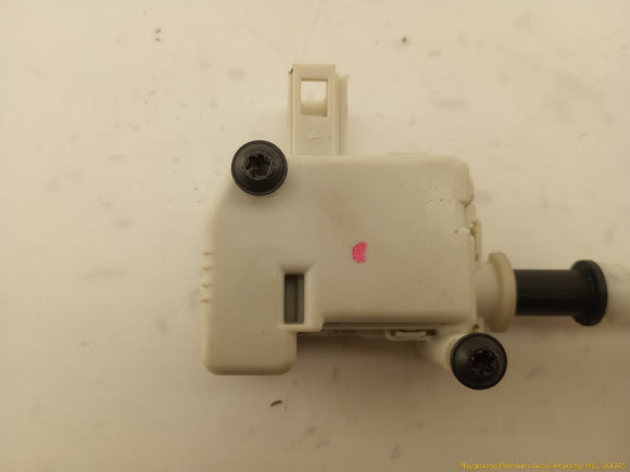 Porsche Cayenne Liftgate Tailgate Lock Actuator Assembly