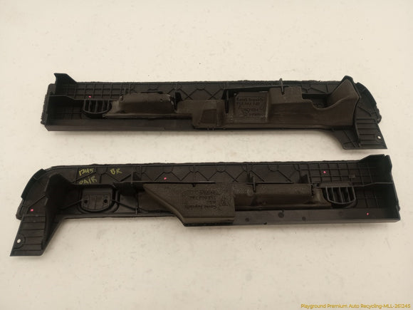 Porsche Cayenne Pair Of Trunk Side Carpet Trim Cover