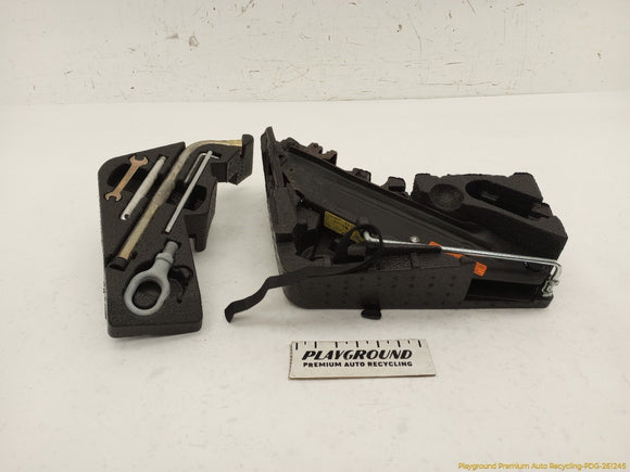 Porsche Cayenne Vehicle Jack & Tools Kit