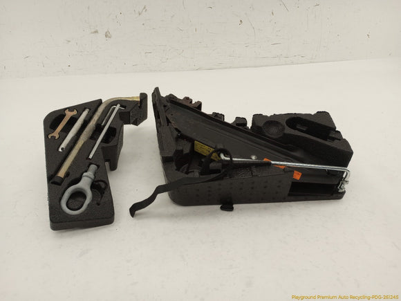 Porsche Cayenne Vehicle Jack & Tools Kit
