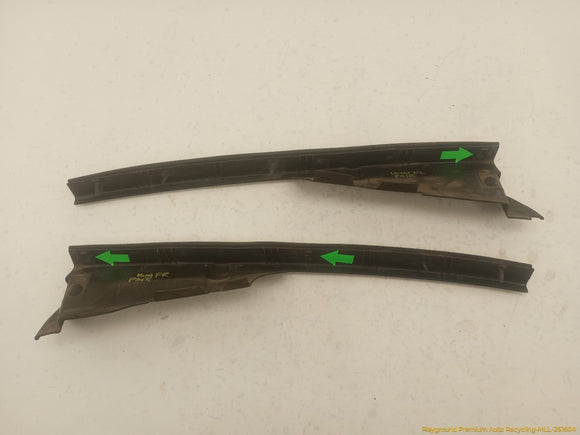 Lincoln MKT Pair Of Front Fender Fillers