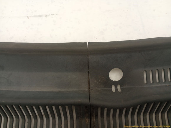 Lincoln MKT Cowl Vent Panel Set