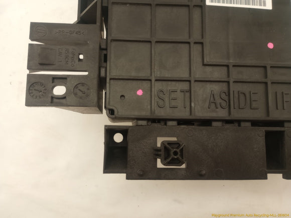 Lincoln MKT Cabin Fuse Box