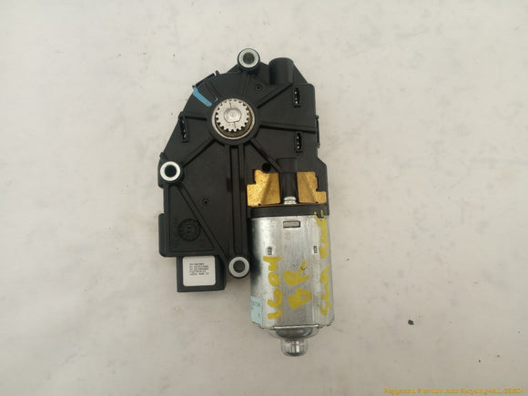 Lincoln MKT Rear Right Sunroof Motor