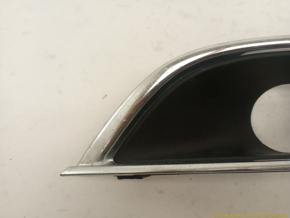 Lincoln MKT Pair Of Front Fog Lamp Bezel Trim
