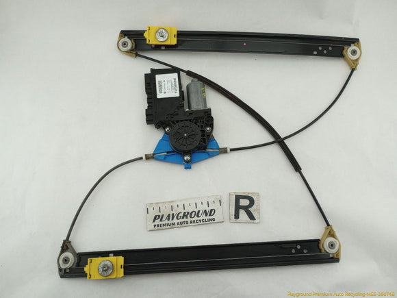 Porsche Cayenne Passenger Right Front Door Window Regulator