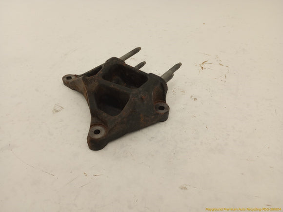 Lincoln MKT Front Right Engine Mount Bracket
