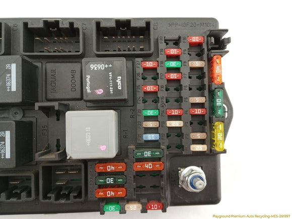 Jaguar XK Rear Cabin Fuse Box