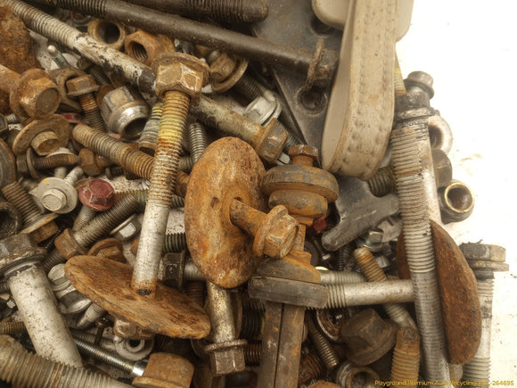Hummer H2 Dismantling Hardware Fasteners Bolts & Nuts