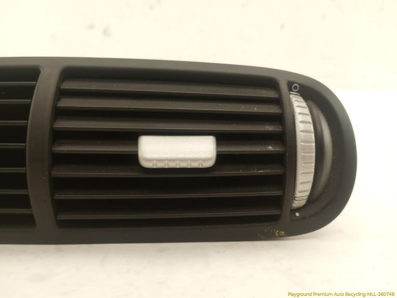 Porsche Cayenne Front Center Dashboard Air Vent