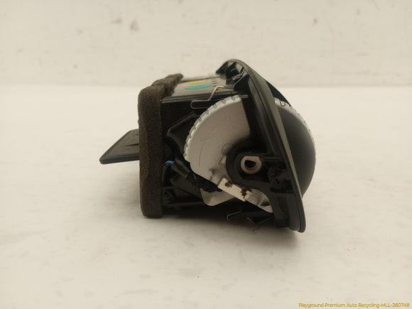 Porsche Cayenne Front Center Dashboard Air Vent