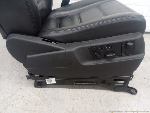 Porsche Cayenne Pair Of Front Seats