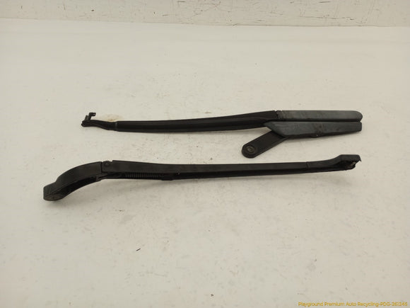 Porsche Cayenne Pair Of Windshield Wiper Arms