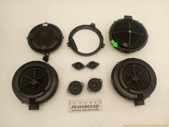 Porsche Cayenne Set Of Audio Speakers