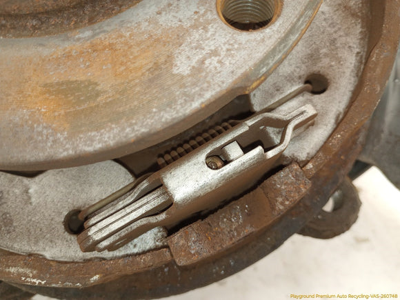 Porsche Cayenne Driver Left Rear Spindle Knuckle Hub