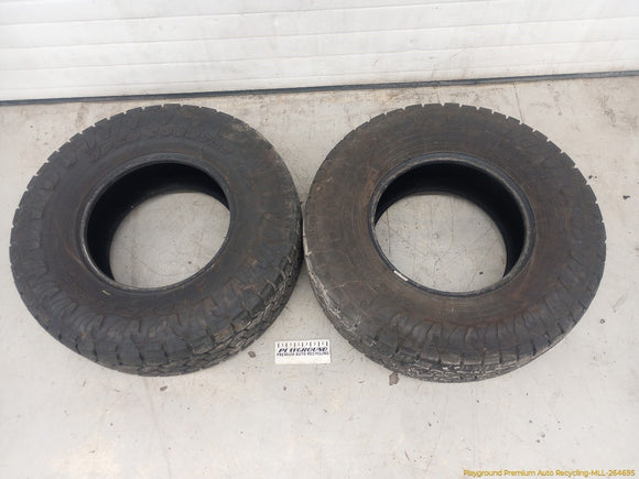 Hummer H2 Set Of 2 Tires - Toyo Tires - Open Country - 35x12.50 R17
