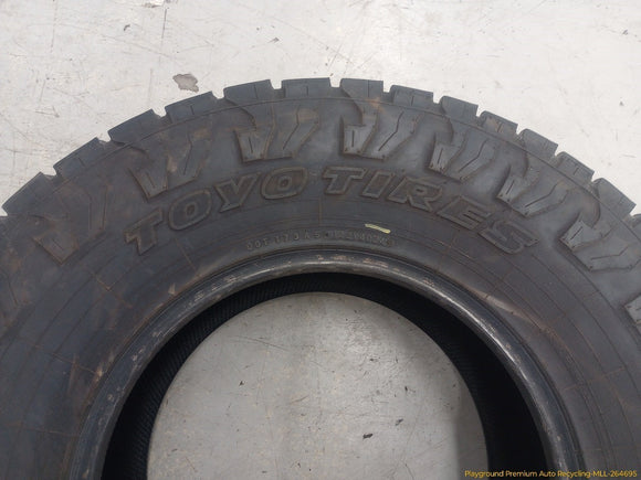Hummer H2 Set Of 2 Tires - Toyo Tires - Open Country - 35x12.50 R17