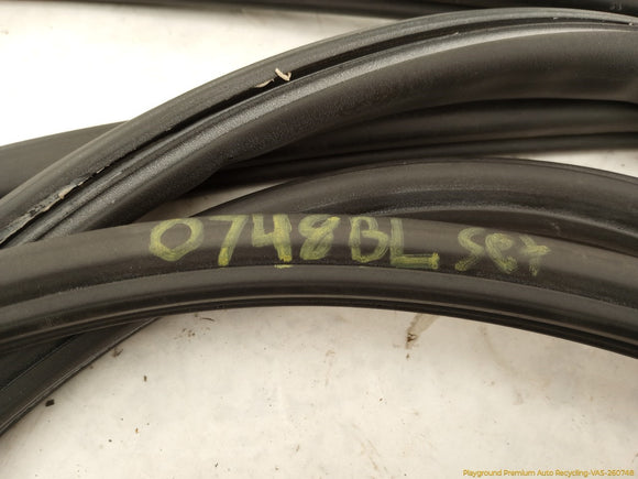 Porsche Cayenne Set Of Door Seal Weatherstrips