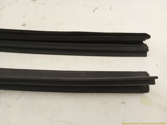 Cadillac CTS Pair Of Front Door Inner Molding
