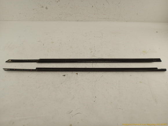 Cadillac CTS Pair Of Front Door Outer Molding