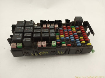 Hummer H3 Engine Fuse Box - 0