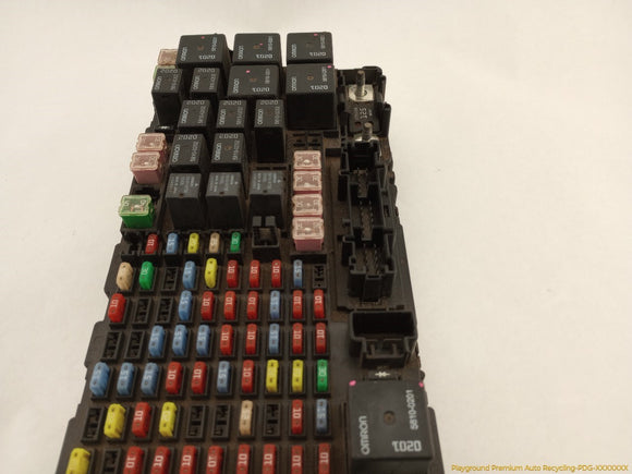 Hummer H3 Engine Fuse Box