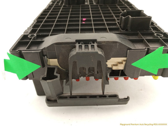 Hummer H3 Engine Fuse Box