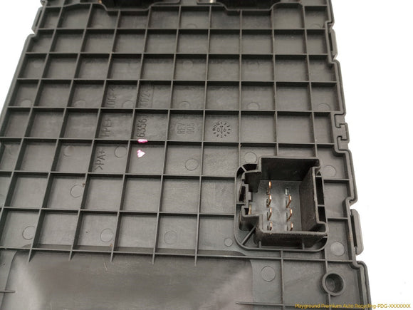 Hummer H3 Engine Fuse Box