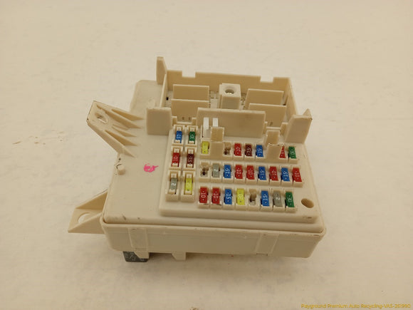 Cadillac CTS Engine Fuse Box