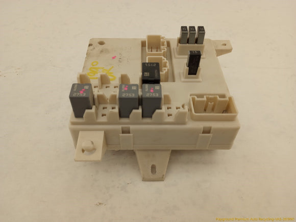 Cadillac CTS Engine Fuse Box