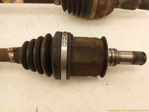 Cadillac CTS Pair Of Front Axle Shaft