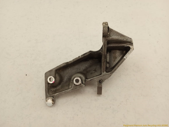 Cadillac CTS Front Right Engine Mount Bracket