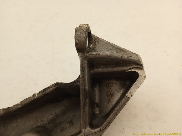 Cadillac CTS Front Right Engine Mount Bracket