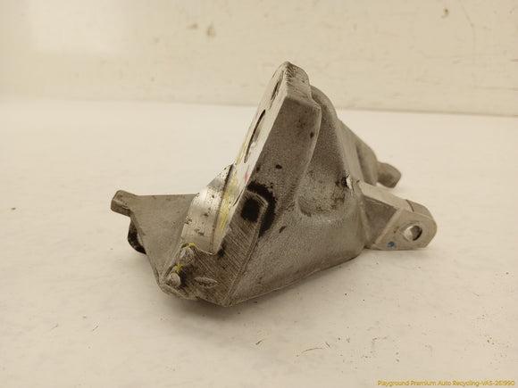 Cadillac CTS Front Right Engine Mount Bracket