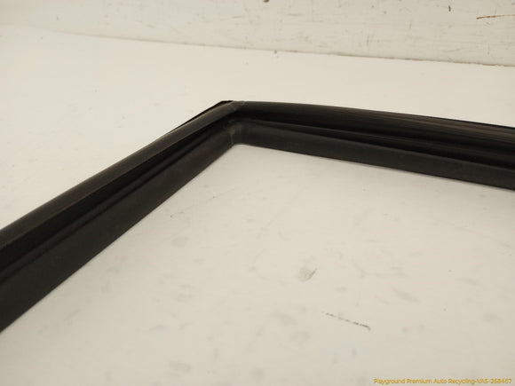 Cadillac CTS Driver Left Rear Door Vent Glass