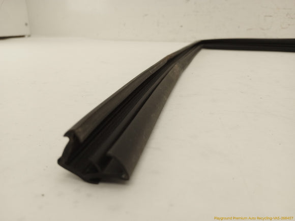 Cadillac CTS Driver Left Rear Door Vent Glass