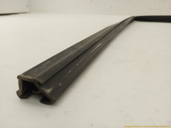 Cadillac CTS Passenger Right Rear Door Vent Glass