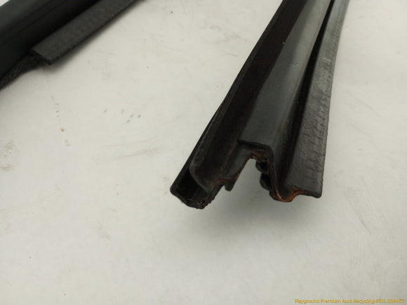 Cadillac CTS Pair Of Rear Window Belt Seal Weatherstrip